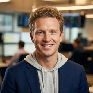 Ryan Brooks, Analyste Principal en Trading au sein de Ample Titrévane